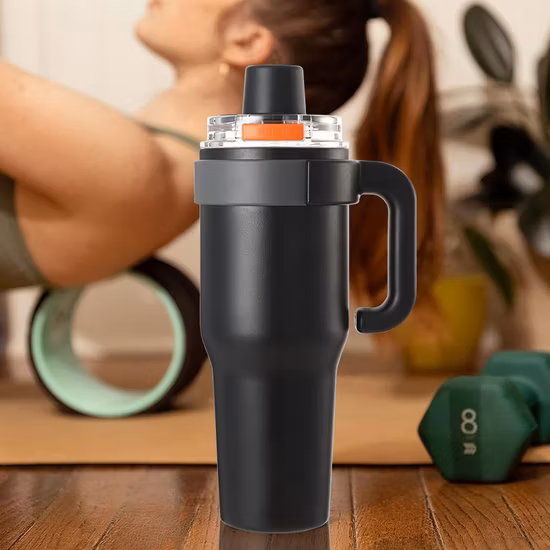 Copo infantil com canudo e tampa, à prova de derramamento de 12 onças com tampas, copo de aço inoxidável isolado de parede dupla com canudo mantém as bebidas quentes e frias Wyz21048