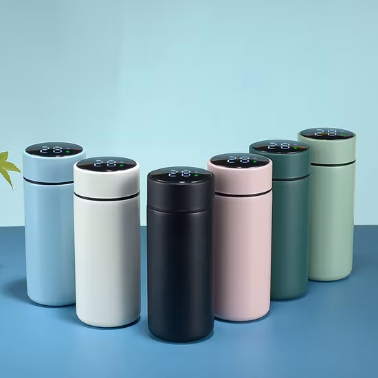 Garrafa de água garrafa térmica de aço inoxidável com tampa retrátil copo a vácuo com trava