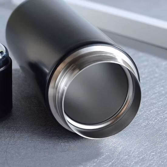 Agente de compras de Yiwu Tumbler de aço inoxidável Frascos a vácuo digitais Promocional Presente de negócios Garrafa de água inteligente